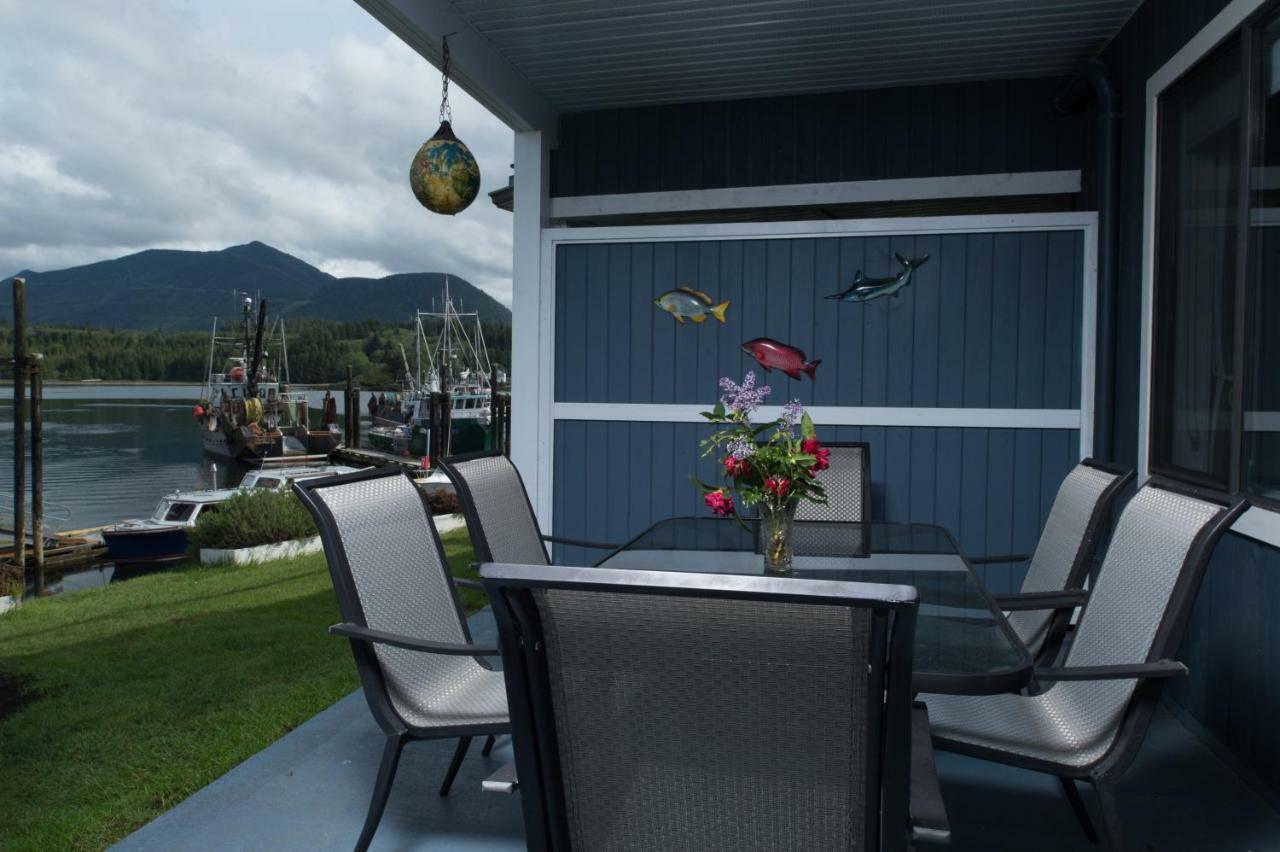 Bayshore Waterfront Inn Уклуелет Екстериор снимка